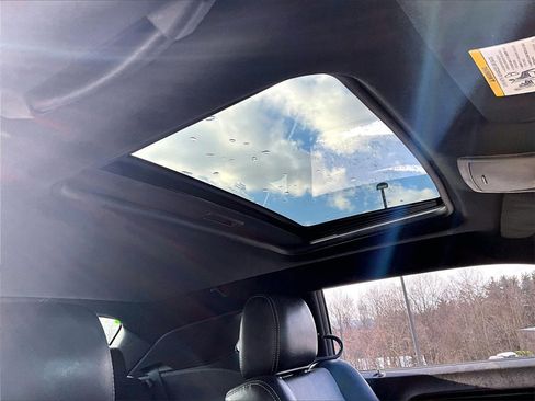 Used 2009 Dodge Challenger R/T image 18