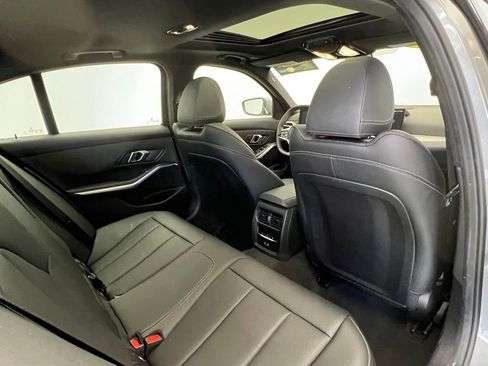 Certified 2025 BMW 330i Sedan RWD image 8