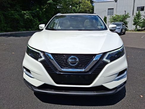 Certified 2022 Nissan Rogue Sport SL w/ Premium Package AWD/4WD image 2