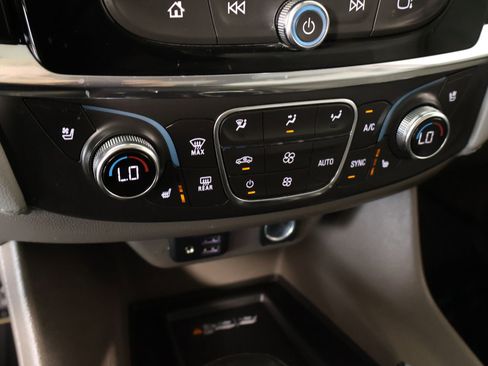 Used 2021 Chevrolet Traverse Premier w/ LPO, Floor Liner Package AWD/4WD image 8