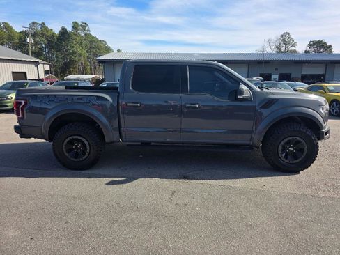 Used 2018 Ford F150 Raptor w/ Equipment Group 802A Luxury image 4