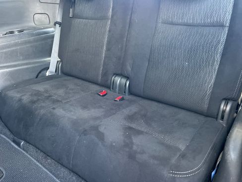 Used 2015 Nissan Pathfinder S image 16