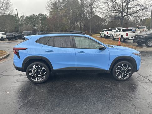 Certified 2024 Chevrolet Trax RS w/ Driver Confidence Package image 4