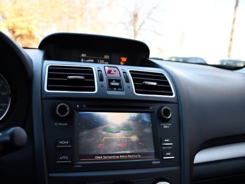 Used 2017 Subaru Forester 2.5i w/ Alloy Wheel Package image 11