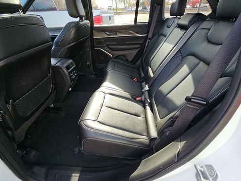 Used 2024 Jeep Grand Cherokee Limited 4xe image 10