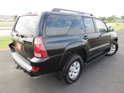 Used 2005 Toyota 4Runner SR5 image 6
