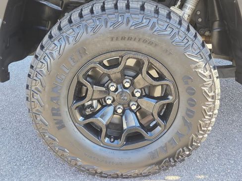 Used 2022 RAM 1500 TRX w/ TRX Level 2 Equipment Group AWD/4WD image 9