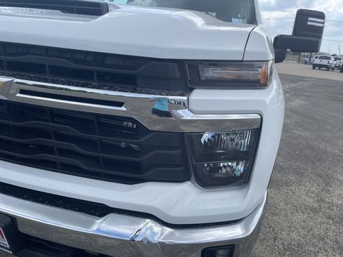 Used 2025 Chevrolet Silverado 3500 LT w/ Convenience Package AWD/4WD image 10