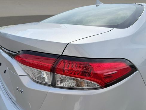 Used 2023 Toyota Corolla LE image 13