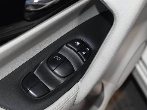 Certified 2022 Nissan Rogue Sport SL AWD/4WD image 5