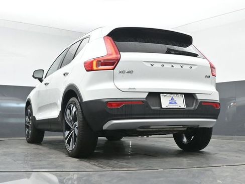 Used 2024 Volvo XC40 B5 Ultimate w/ Climate Package AWD/4WD image 16
