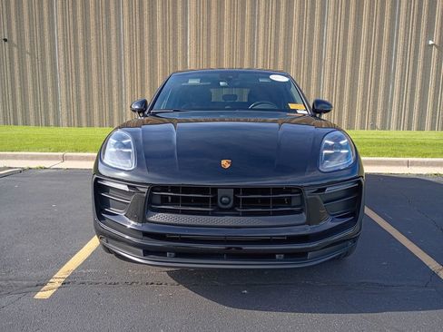 Certified 2026 Porsche Macan AWD/4WD image 9