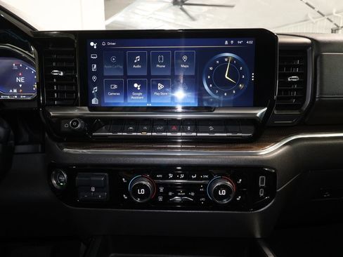 Certified 2023 Chevrolet Silverado 1500 LT Trail Boss w/ LPO, Dark Essentials Package AWD/4WD image 17