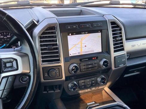 Used 2017 Ford F250 Platinum w/ Platinum Ultimate Package image 6