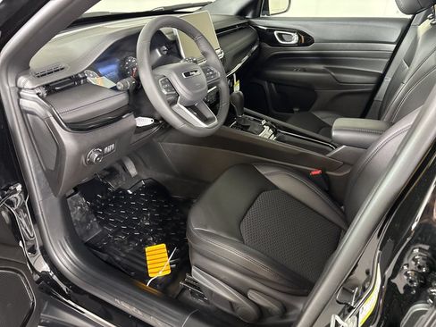 New 2026 Jeep Compass Latitude AWD/4WD image 17