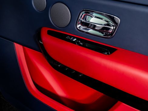 Used 2023 Rolls-Royce Cullinan image 40