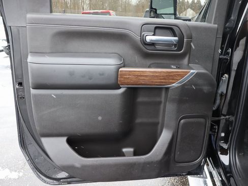 Used 2022 Chevrolet Silverado 3500 High Country w/ Safety Package II image 28