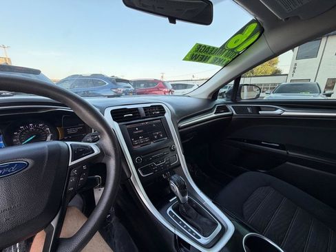Used 2016 Ford Fusion SE FWD image 36