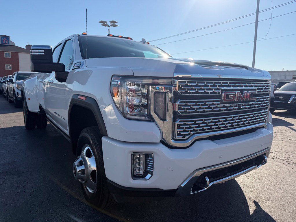 Used 2022 GMC Sierra 3500 Denali w/ Denali Ultimate Package AWD/4WD image 5