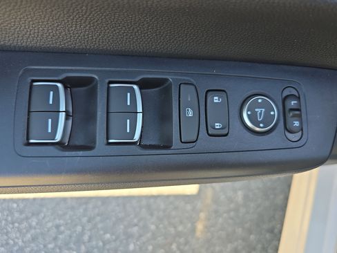 Used 2025 Honda CR-V EX-L image 29