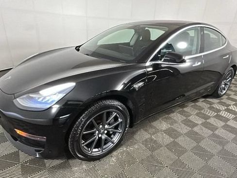 Used 2018 Tesla Model 3 Long Range RWD image 6