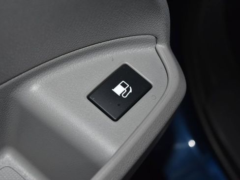 Used 2018 Honda Pilot LX image 6