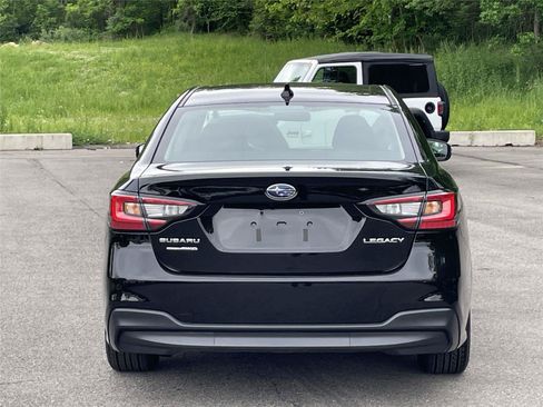 Certified 2025 Subaru Legacy Premium AWD/4WD image 4