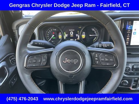Used 2024 Jeep Wrangler Unlimited w/ Convenience Group AWD/4WD image 36