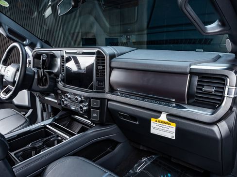 Used 2026 Ford F250 Platinum image 18