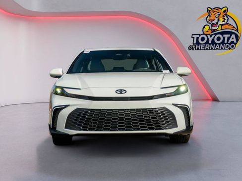Used 2026 Toyota Camry SE FWD image 2