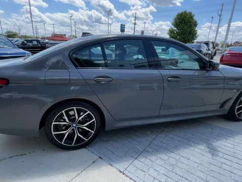 Used 2022 BMW 530e xDrive w/ Premium Package AWD/4WD image 2