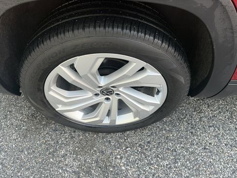 Used 2023 Volkswagen Atlas SE image 12