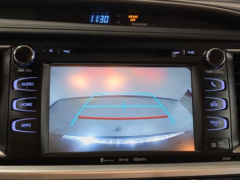 Used 2019 Toyota Highlander XLE image 20