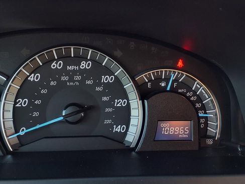 Used 2012 Toyota Camry SE image 18