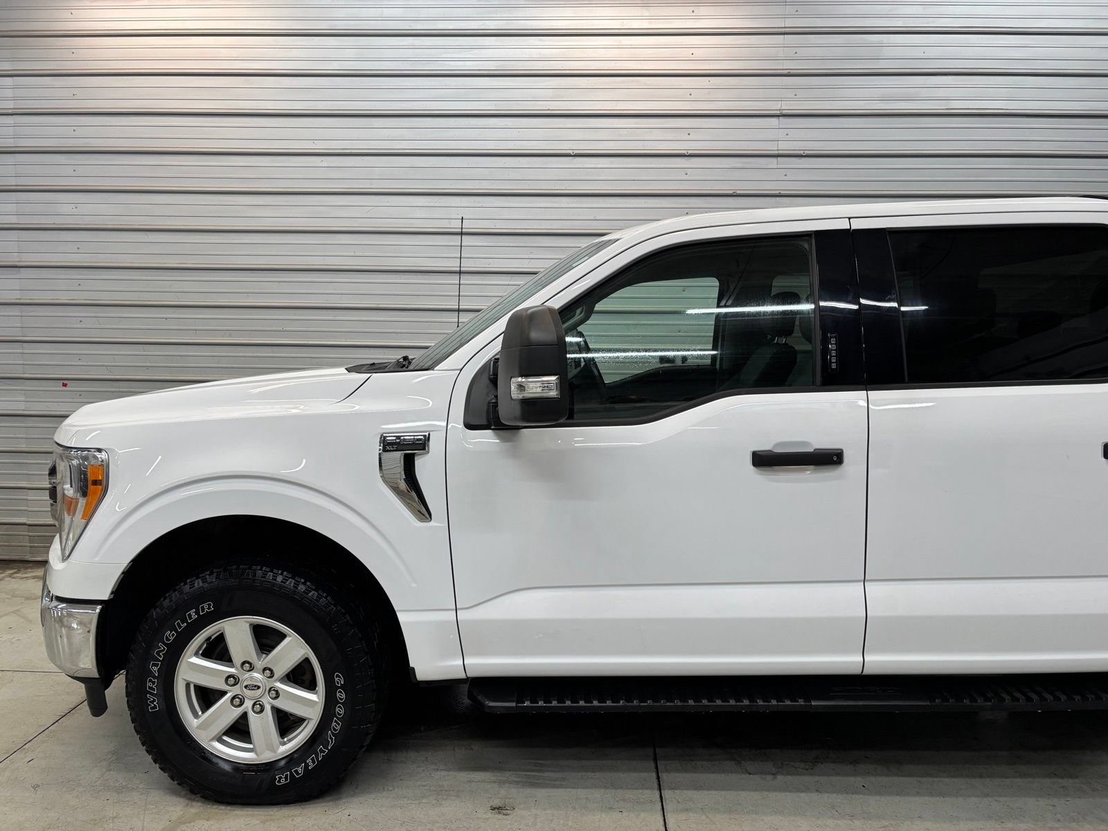 Used 2021 Ford F150 XLT w/ Equipment Group 301A Mid AWD/4WD image 3