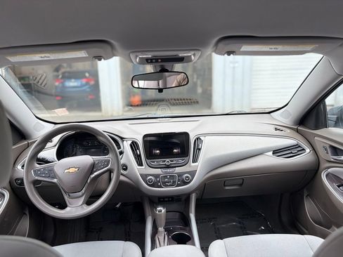 Used 2020 Chevrolet Malibu LS FWD image 14