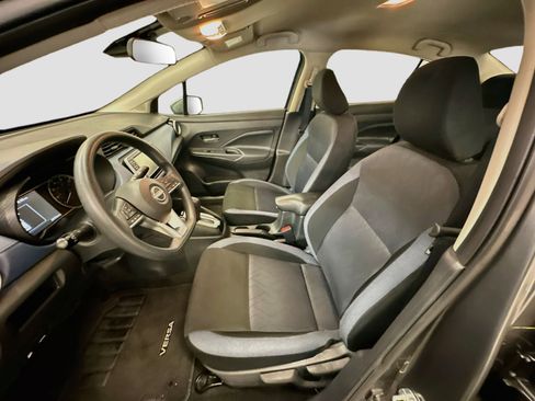 Used 2025 Nissan Versa SV FWD image 13