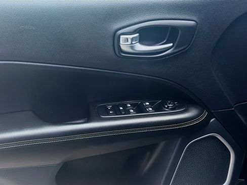 Used 2020 Jeep Compass Latitude FWD image 16