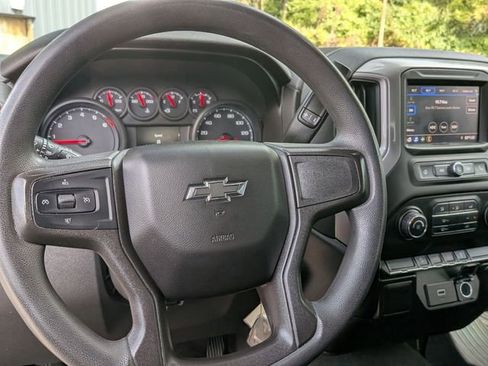 Used 2020 Chevrolet Silverado 1500 Custom Trail Boss w/ Custom Convenience Package image 18