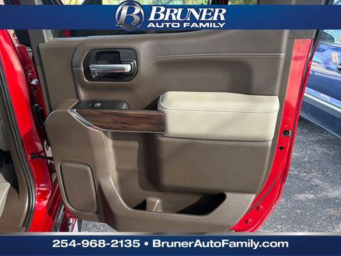 Used 2022 GMC Sierra 1500 SLT image 17