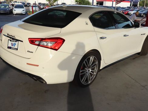 Used 2019 Maserati Ghibli S Q4 AWD/4WD image 5