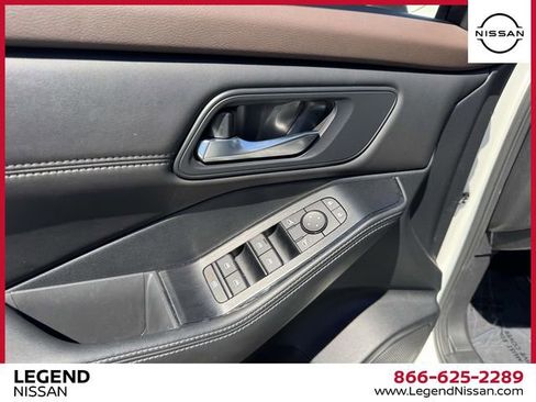 Used 2023 Nissan Rogue SV w/ SV Premium B Package AWD/4WD image 13