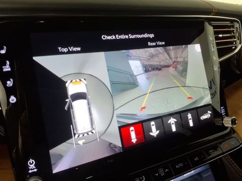 Used 2024 Jeep Grand Wagoneer L Series III w/ HD Trailer Tow Package image 27