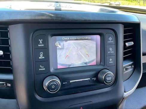 Used 2019 RAM 1500 Big Horn AWD/4WD image 15
