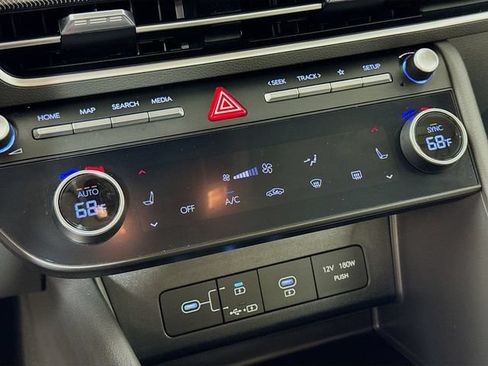 Certified 2024 Hyundai Sonata SEL FWD image 25