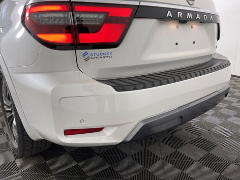 Used 2023 Nissan Armada Platinum w/ Captain's Chairs Package image 7