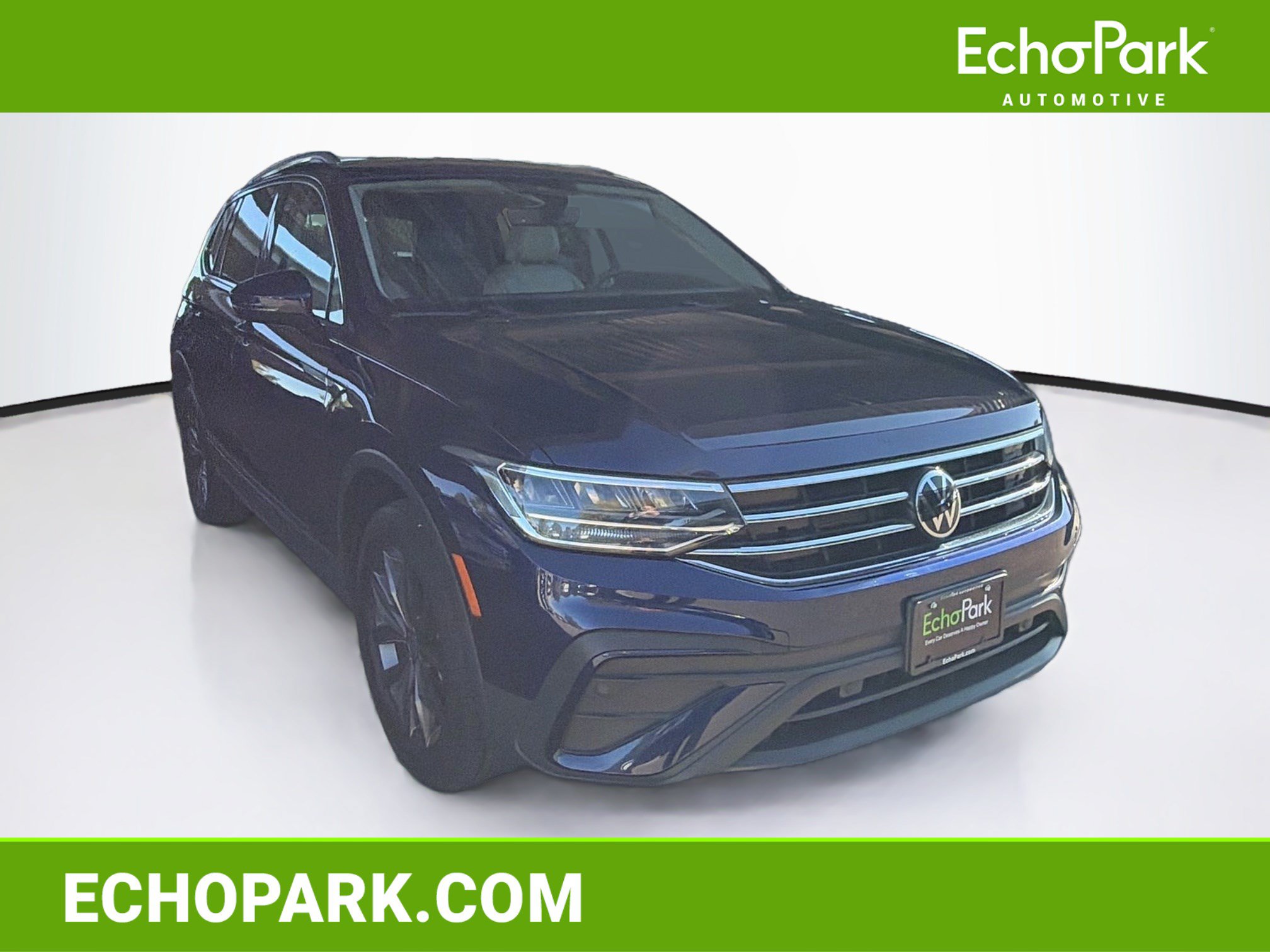 Used 2023 Volkswagen Tiguan SE AWD/4WD image 1