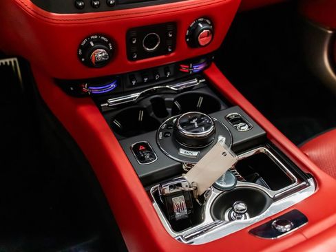 Used 2020 Rolls-Royce Dawn RWD image 5