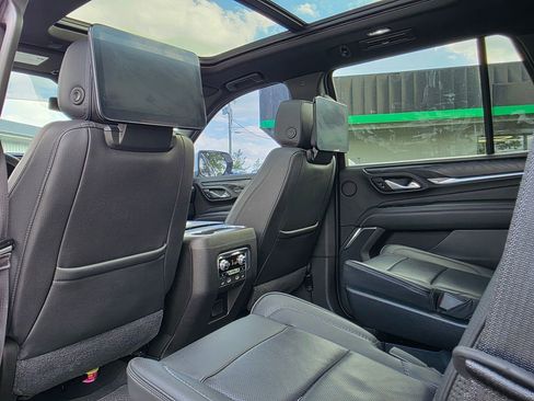 Used 2021 GMC Yukon Denali w/ LPO, Illumination Package image 24