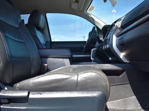 Used 2016 Toyota Tundra SR5 w/ SR5 Upgrade Package image 10